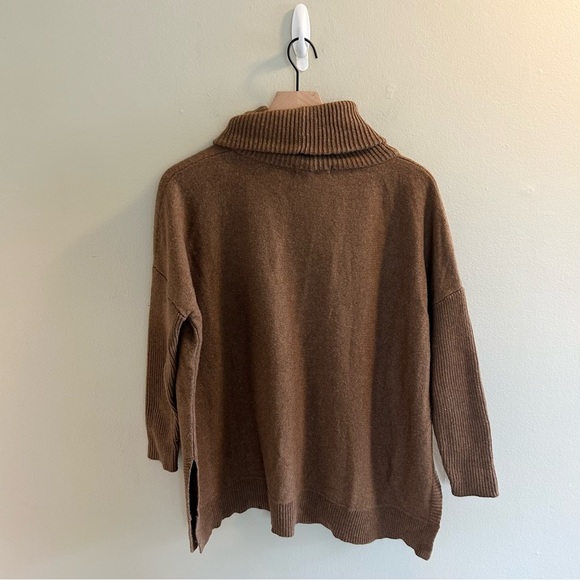 Boden Turtleneck Tunic Size 8 Light Brown Pullover Chunky Sweater Cashmere Blend - Picture 2 of 6
